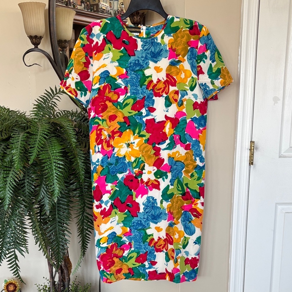 Vintage Parisian Room 100% Silk Shift Dress Short Sleeve Bright Colorful Floral
